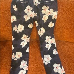 Women’s Banana Republic Navy Floral capri Trousers